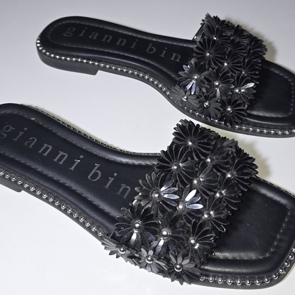 Gianni Bini Women Size 8M Black Floral Applique Studded Slide Sandals - Picture 4 of 7